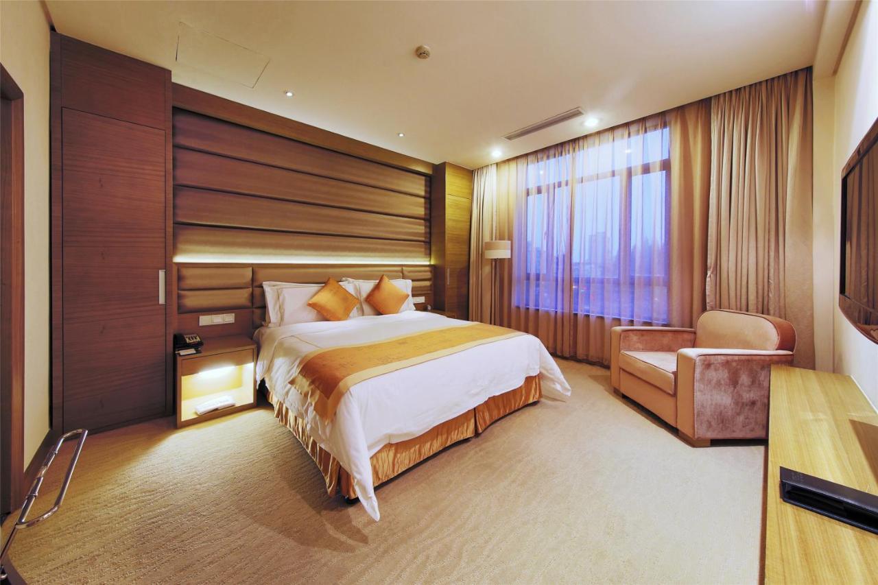 Ramada Plaza By Wyndham Shanghai Caohejing Hotel Εξωτερικό φωτογραφία
